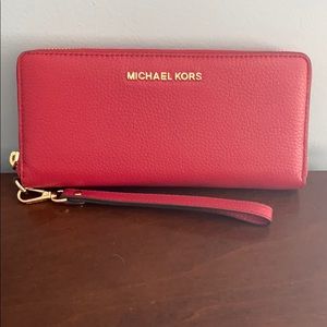 Micheal Kors large continental wallet